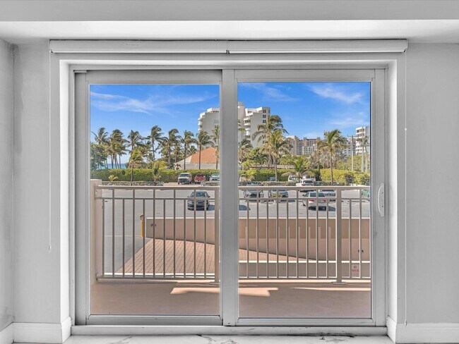 Building Photo - 3301 S Ocean Blvd