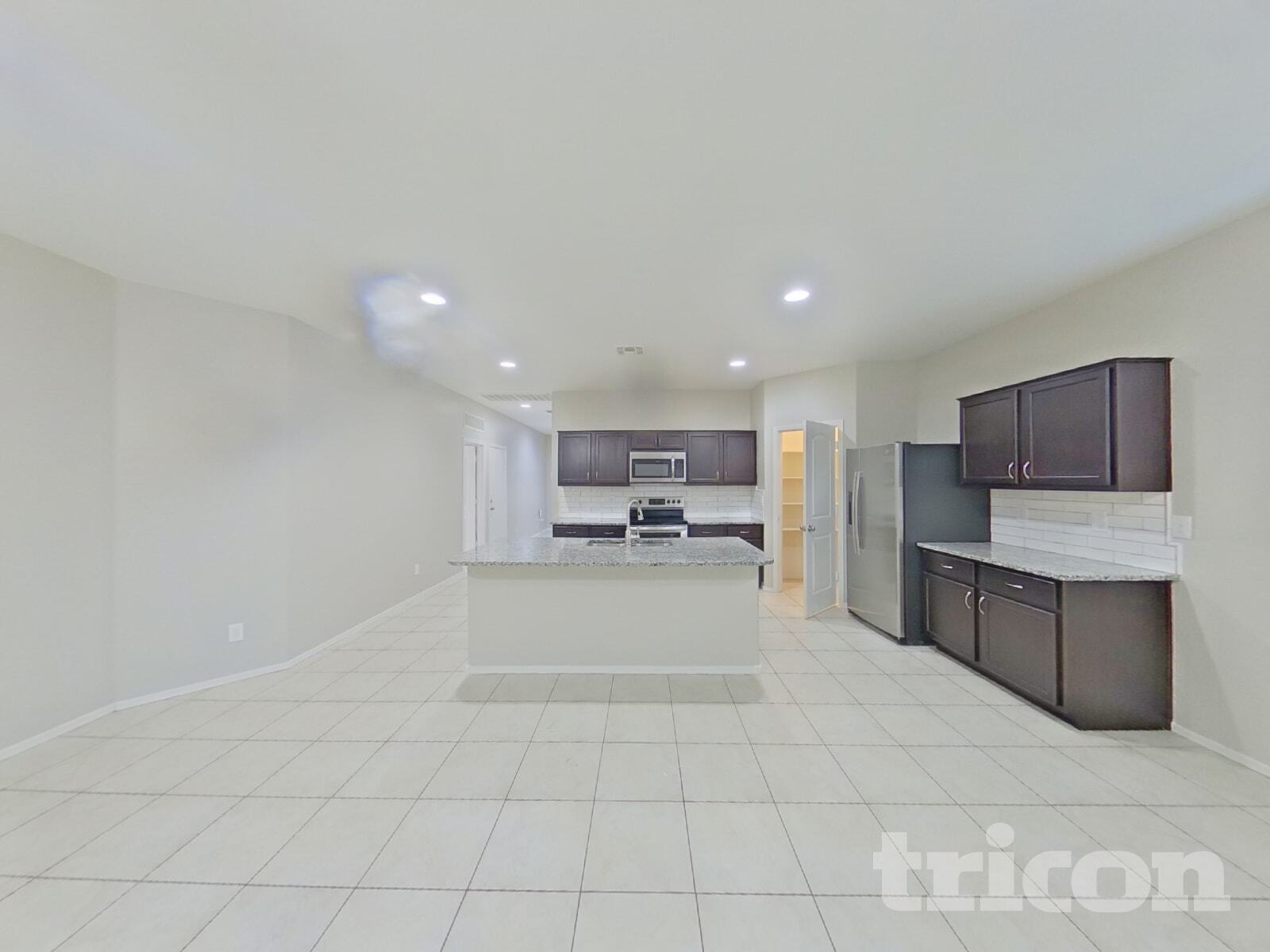 Building Photo - 16971 N Quinto Dr