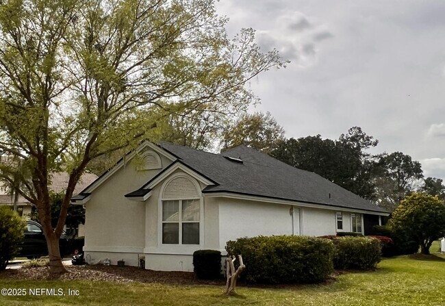 Building Photo - 3713 Constancia Dr
