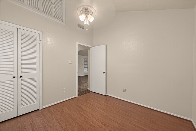 Building Photo - 2714 S Brompton Dr