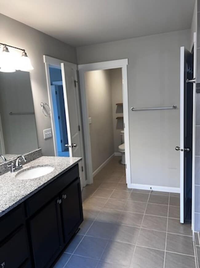 Building Photo - 5 Bedroom plus a Bonus Room in Gig Harbor