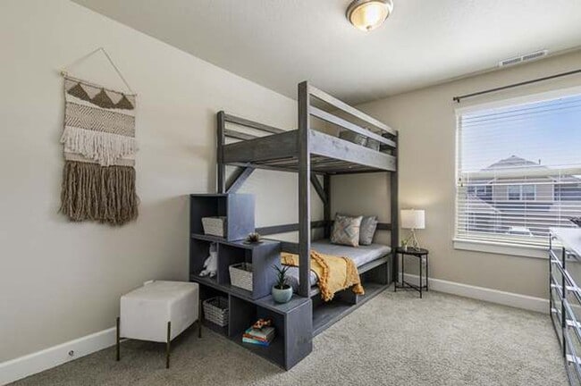 Building Photo - Beautiful home in a newer neighborhood on Bend's Eastside