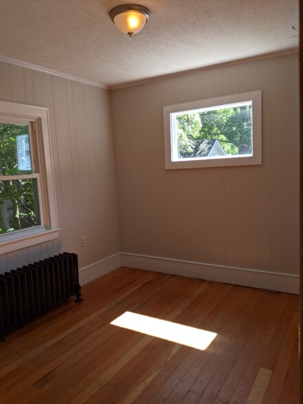 Building Photo - 152 W Seneca St