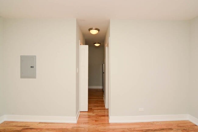 Building Photo - 2913 N Mildred Ave