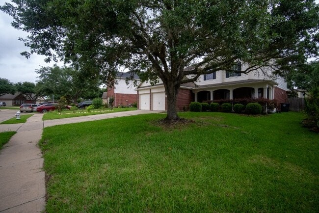 Building Photo - 2322 Cool Springs Ln
