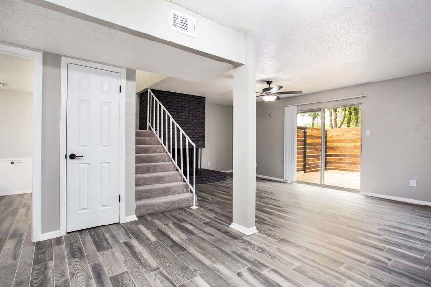 Bedford Hills Apartments 964 Simpson Ter Bedford TX 76021 Apartment