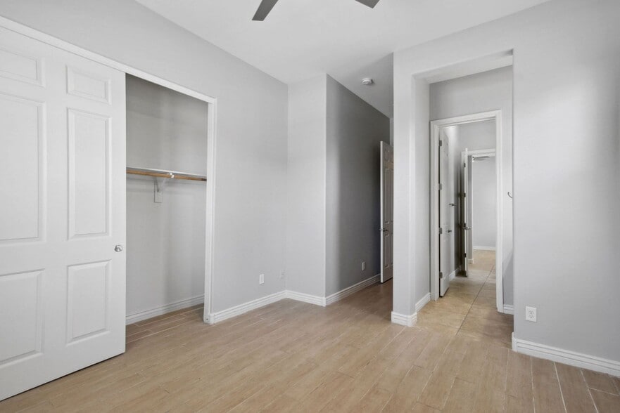 Building Photo - 7410 W Buckskin Trail