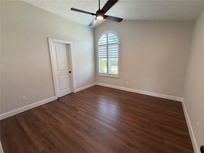 Building Photo - 209 Bromely Cir