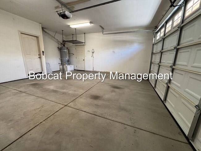 Building Photo - 1240 Flintwood Dr