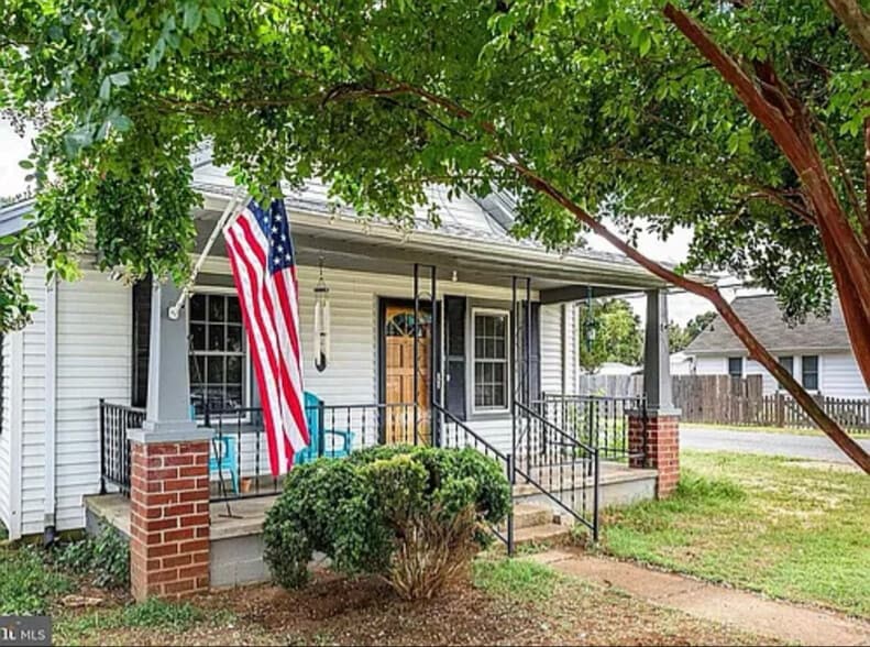 Primary Photo - 151 Bend Farm Rd