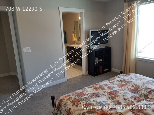 Building Photo - 708 W 12290 S