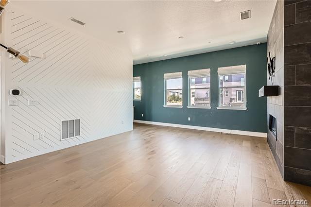 Building Photo - 1565 W 67th Ave