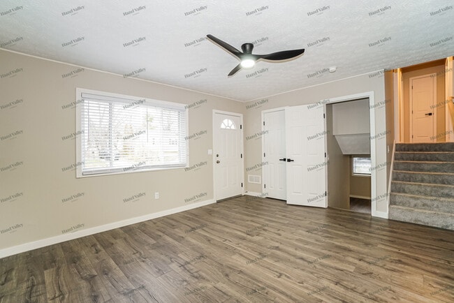 Building Photo - 5393 Centner Ln