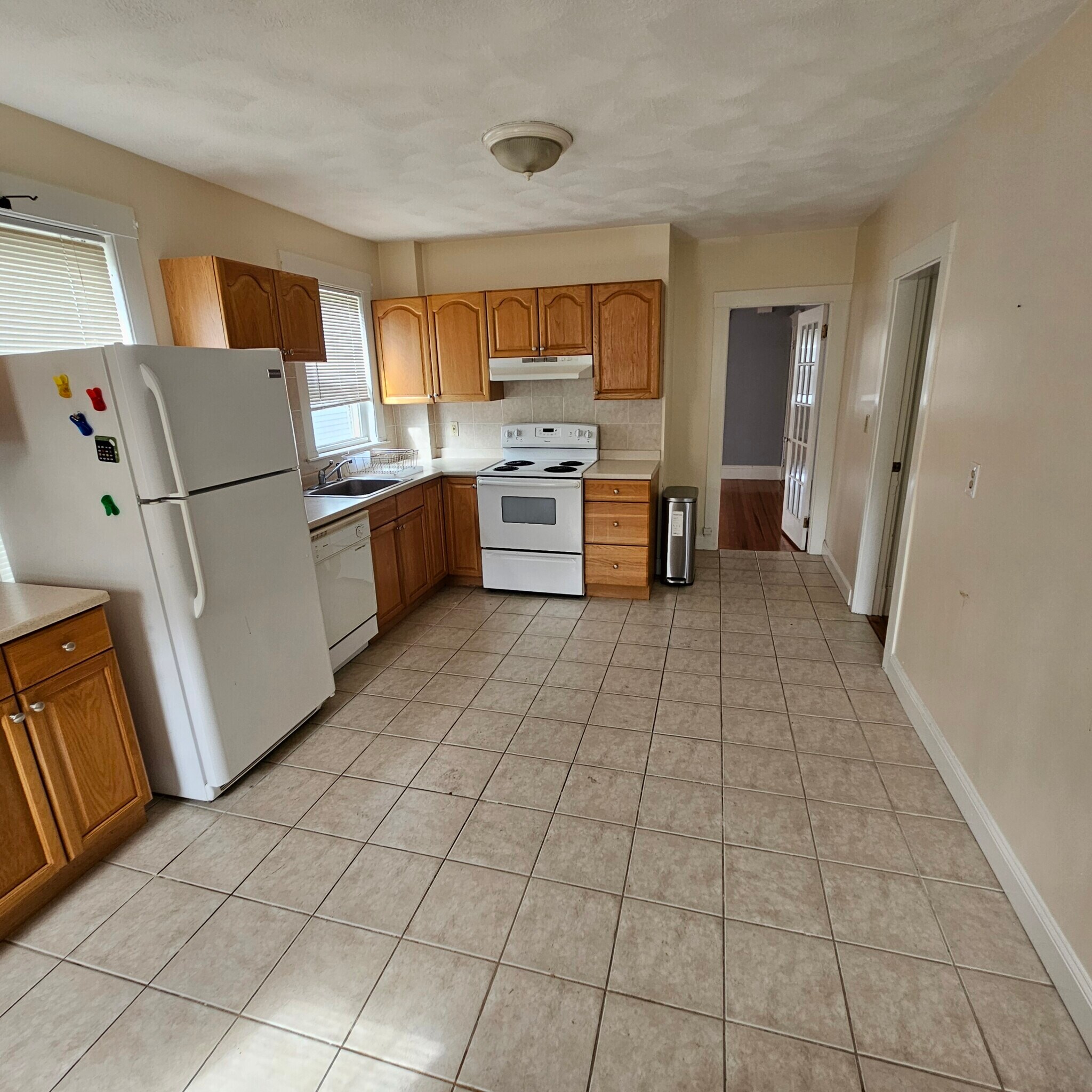 Building Photo - 55 Montfern Ave