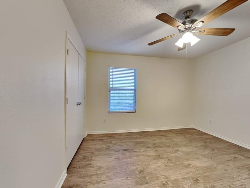 Building Photo - 3912 Fox Run Dr