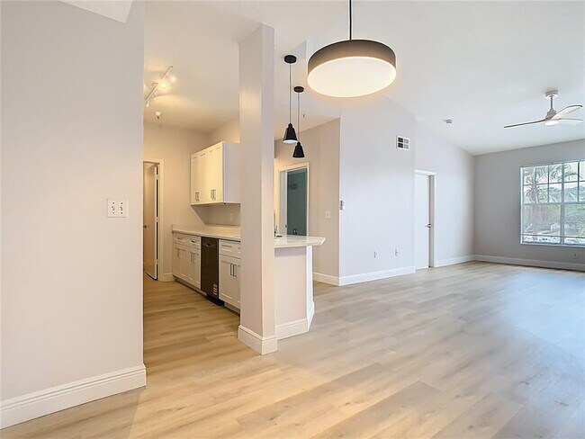 Building Photo - 5560 Metrowest Blvd