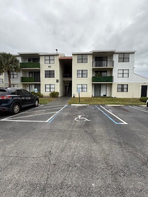 Building Photo - 760 Executive Center Dr