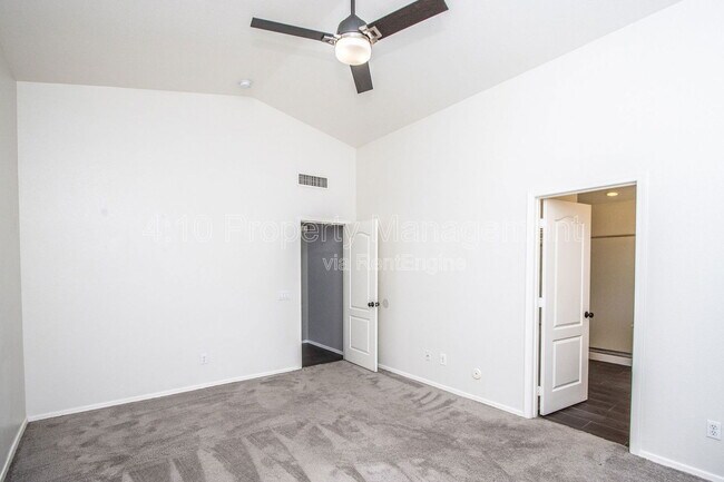 Building Photo - 1944 W Canyon Way