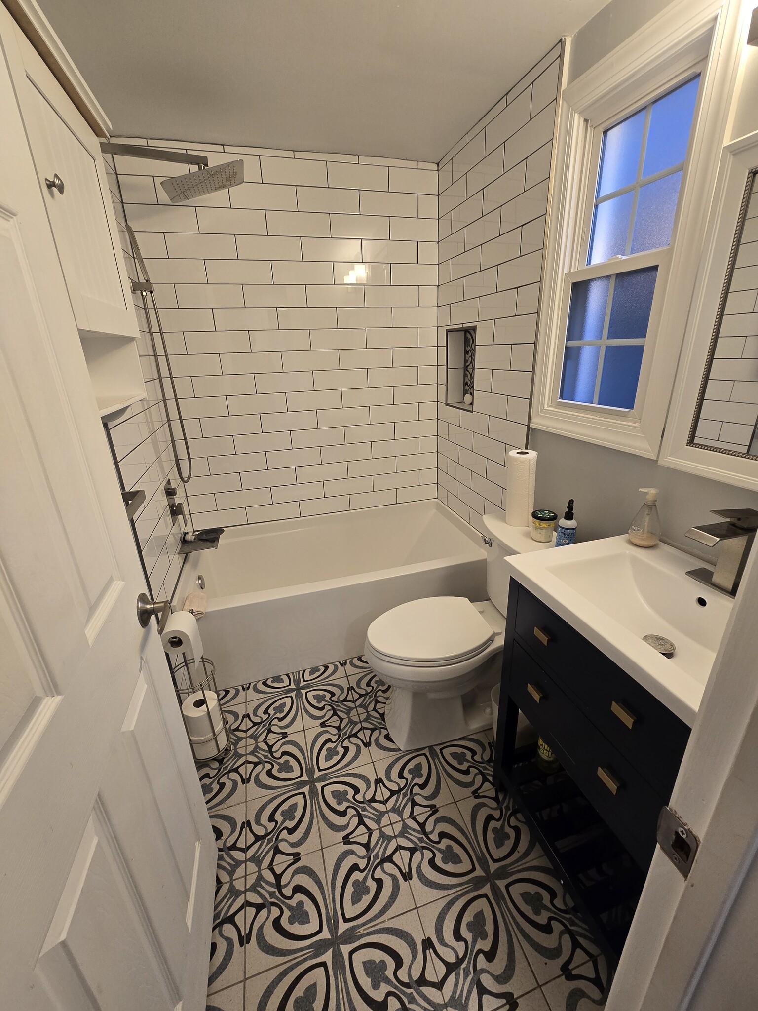 Building Photo - 4338 Coleridge St