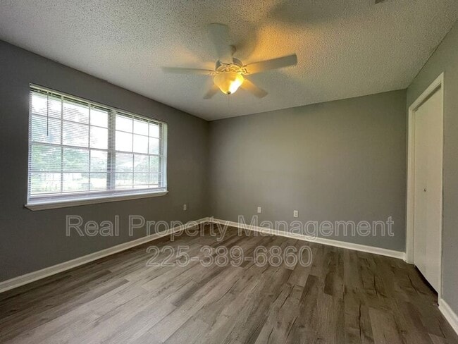 Building Photo - 15482 Patricia Dale Dr