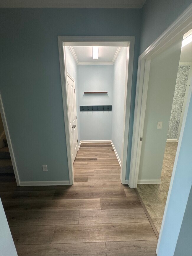 Building Photo - 78 Violetear Rdg