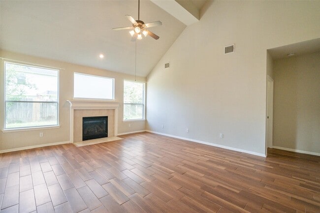 Building Photo - 8811 Sun Haven Ln