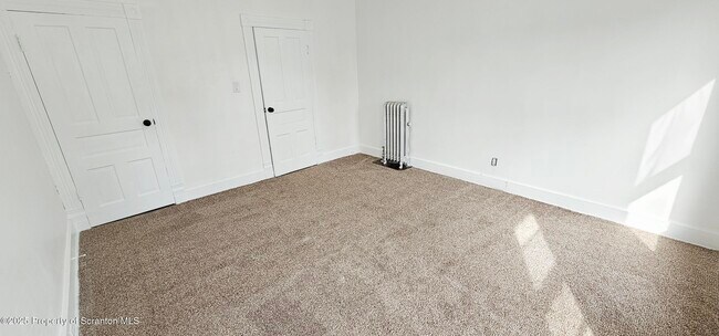 Building Photo - 128 S Rebecca Ave