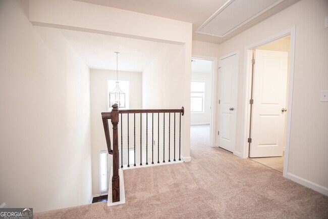 Building Photo - 5863 Krim Dr