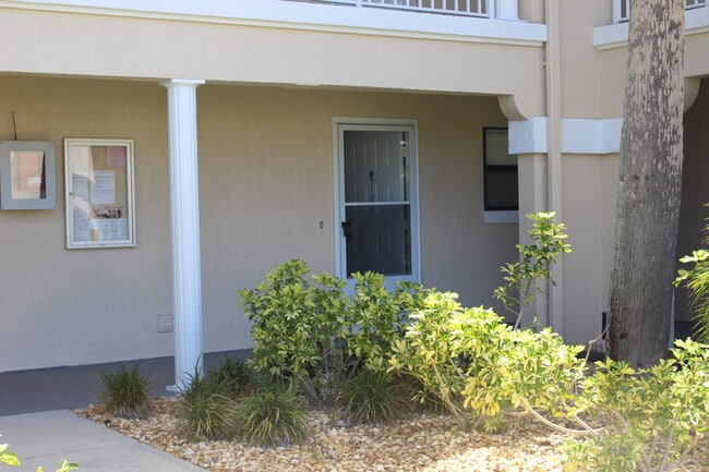 Building Photo - 404 Bouchelle Dr