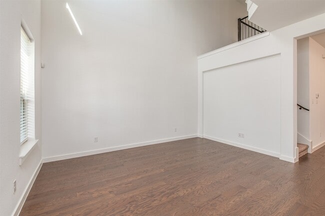 Building Photo - 6520 Northern Dancer Dr