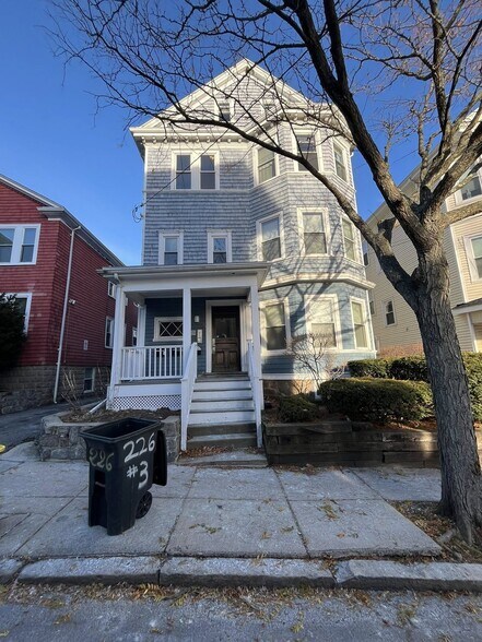 Building Photo - 226 Calumet St