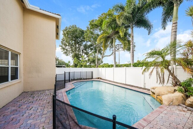 Building Photo - 6843 Torch Key St