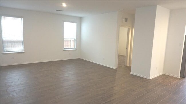 Building Photo - 313 Redonda Dr