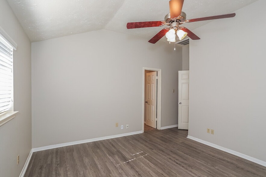 Building Photo - 1010 Hickory Post Ct