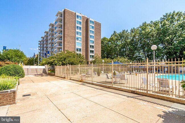 Building Photo - 1435 4th St SW