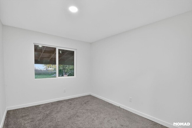 Building Photo - 126 K St NE