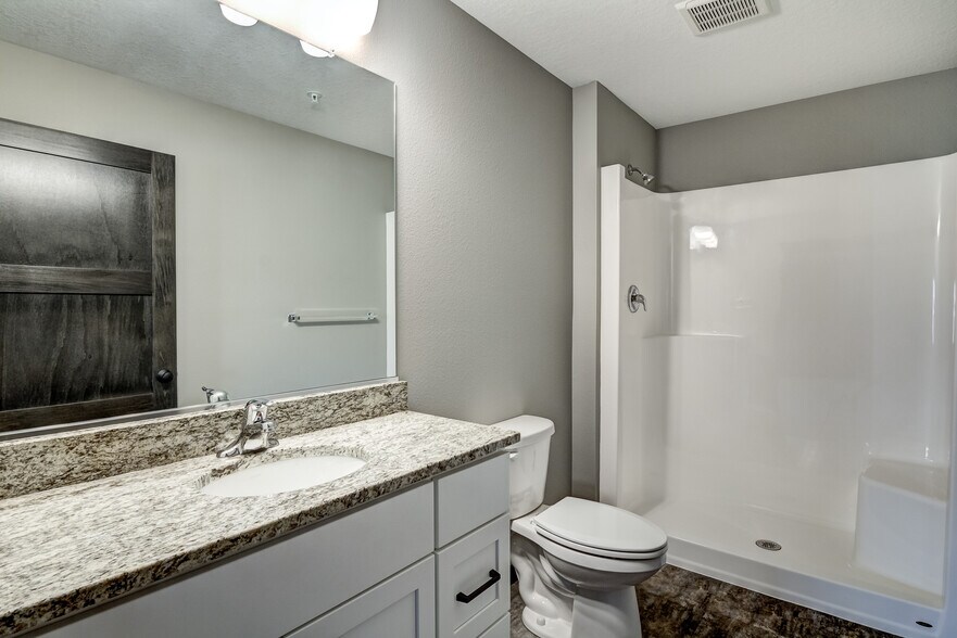 Building Photo - 102 Ridge Rd