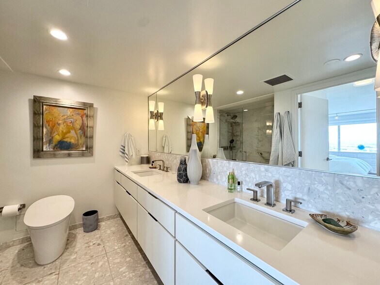 Building Photo - 2510 Grand Blvd