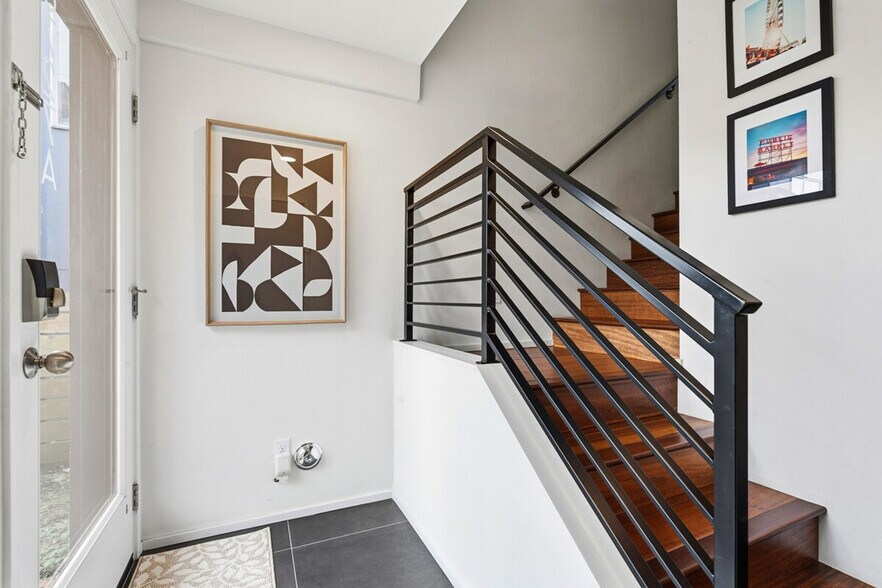 Building Photo - 1464 NW 70th St