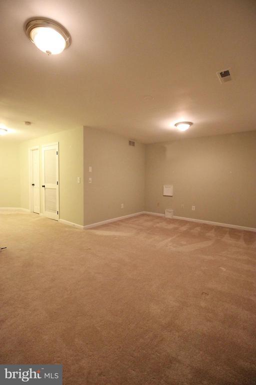 Building Photo - 12058 Edgemere Cir