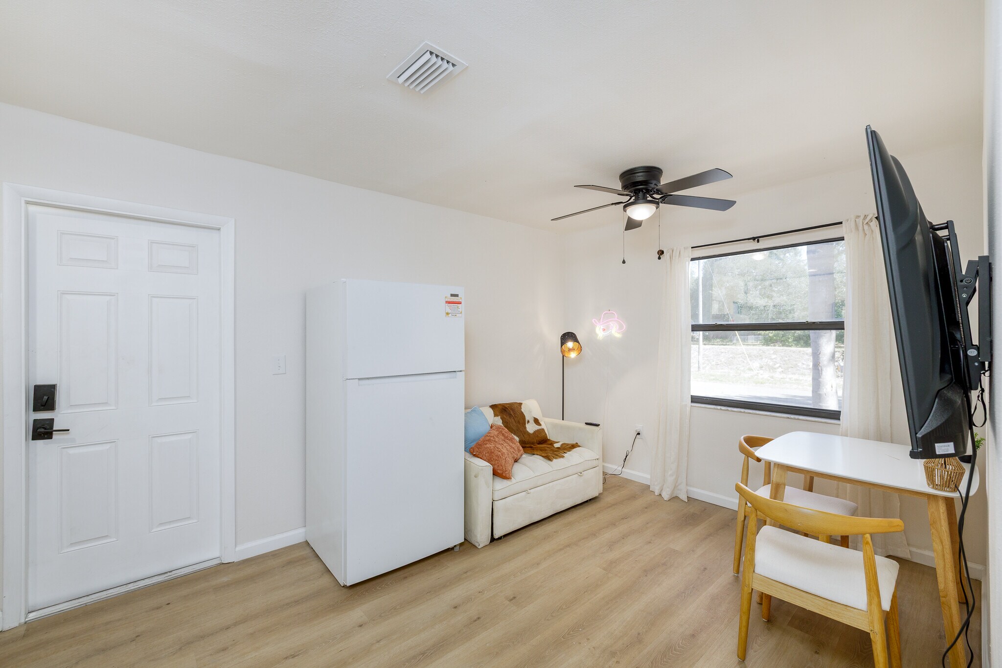 Building Photo - 4936 40th Ave N