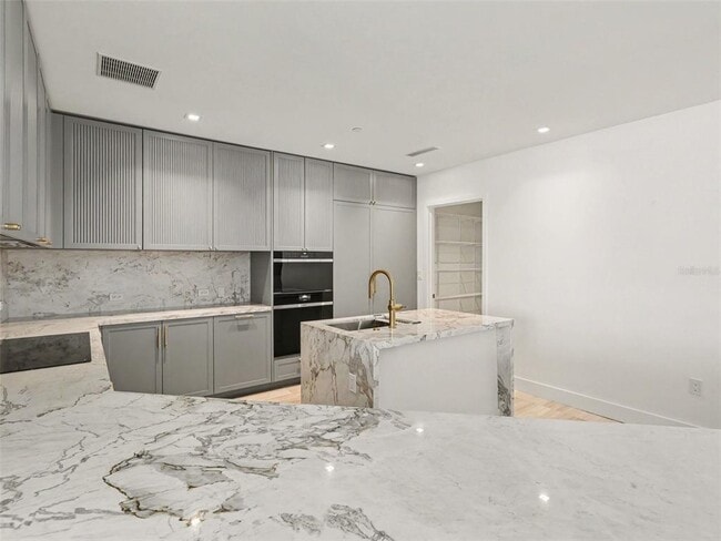 Building Photo - 3101 Bayshore Blvd