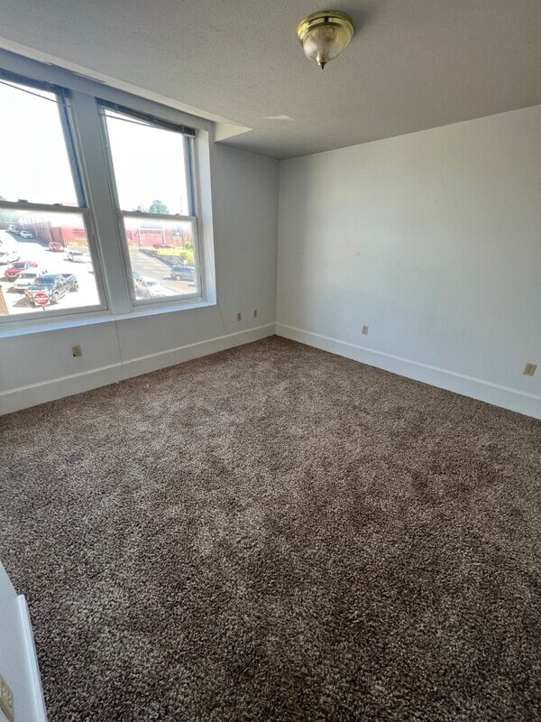 Building Photo - 221 Mercer St