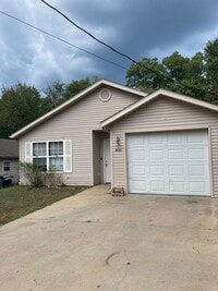 Building Photo - Home For Rent