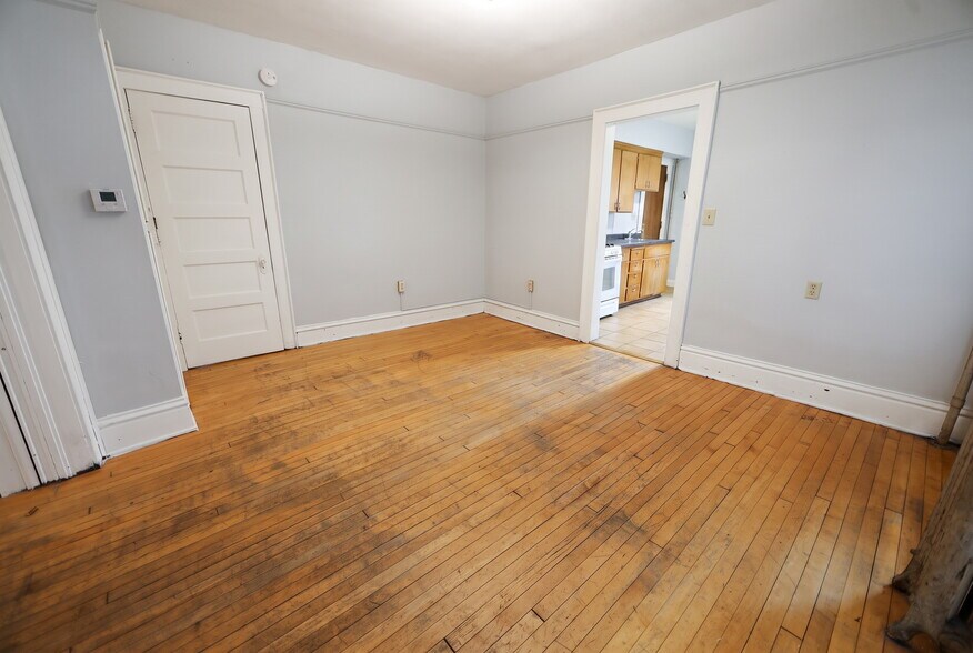 Building Photo - 410 W Mifflin St