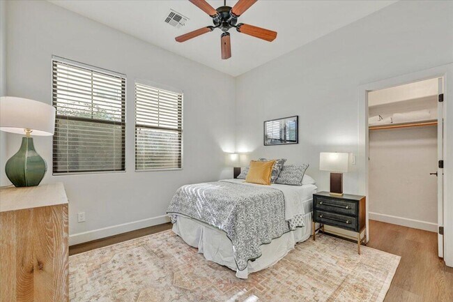 Building Photo - 17581 N 95th St