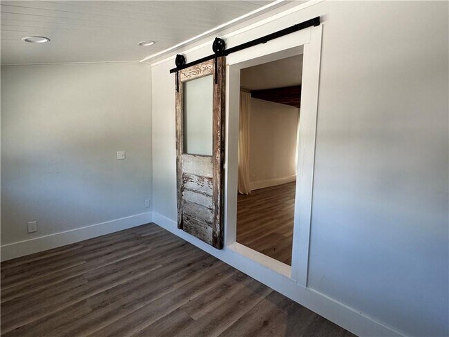 Building Photo - 214 Etowah Dr