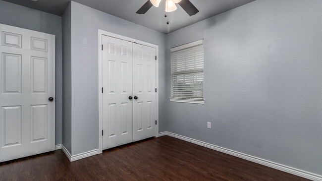 Bedroom 1 Closet - 101 N 1st St