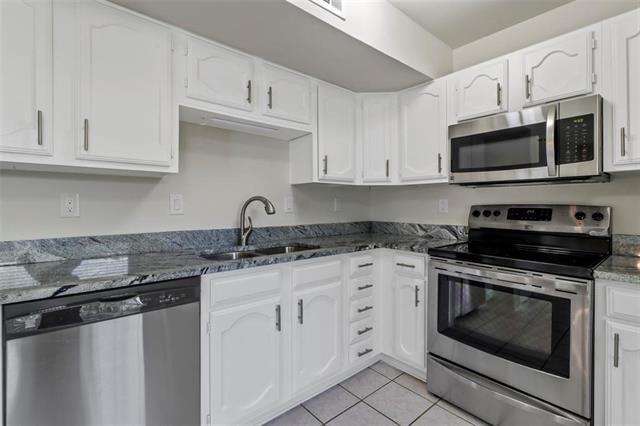 Building Photo - 2601 Knoll Trail