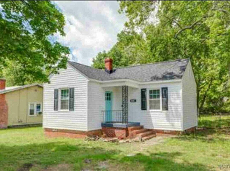 Primary Photo - 1824 Carlisle Ave